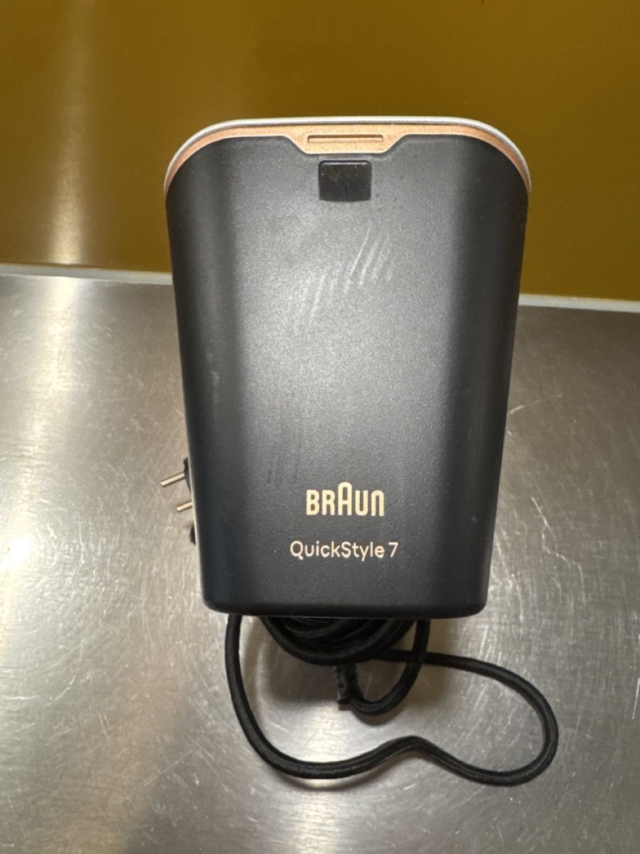 Braun Ferri da stiro: Braun Quickstyle 7 Dampfbügelstation – Usato da Dübendorf venduto da Dana00 1