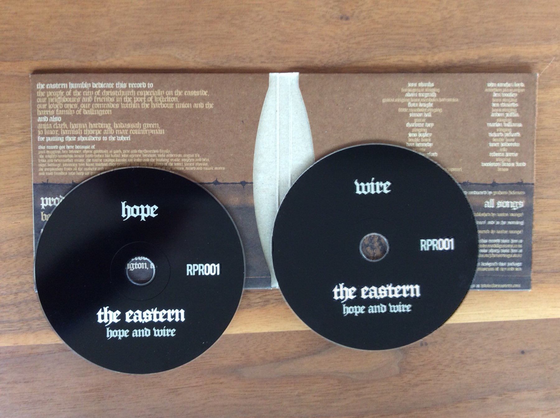 CDs: CD Hope and Wire / Eastern – D'occasion à Horgen par flyingpenguin2000 2