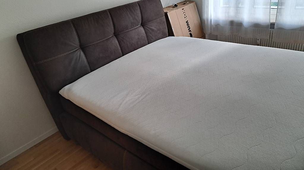 Betten: Großes Boxspringbett 230x180 – Gebraucht aus Füllinsdorf von din_cosic