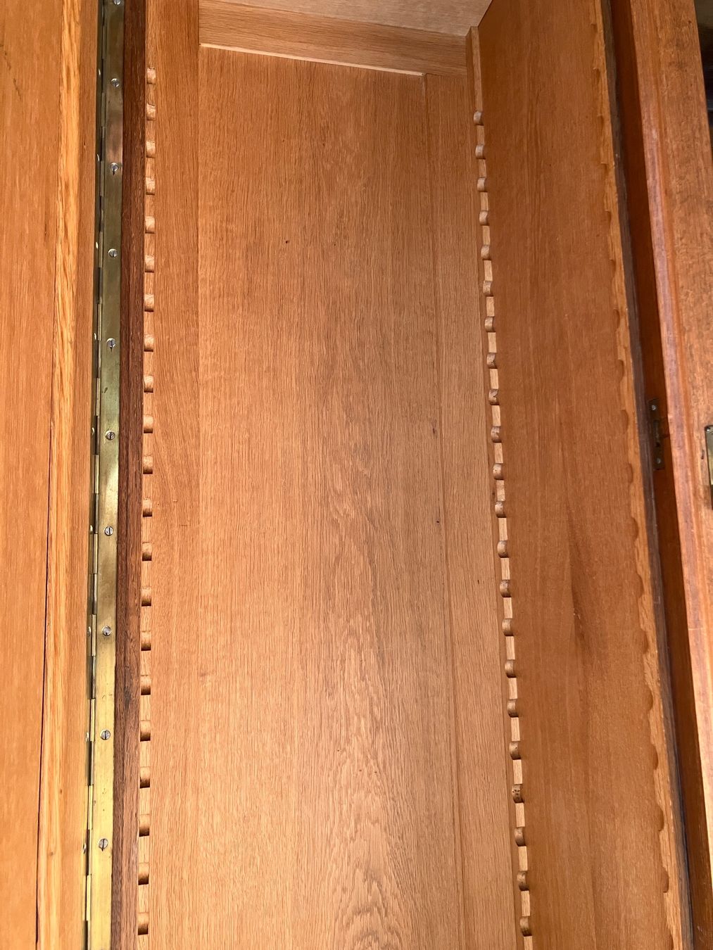 Armadi: Antiker Schrank – Usato da Zürich venduto da Zuerifrosch 3