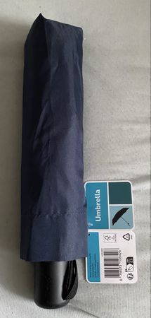 Regenschirm dunkelblau neu mit Etikett