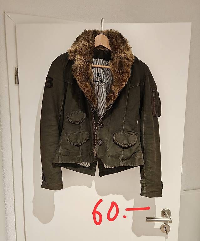 Giacche: Veste Pépé Jeans – Usato da Châtel-St-Denis venduto da ameireles1973