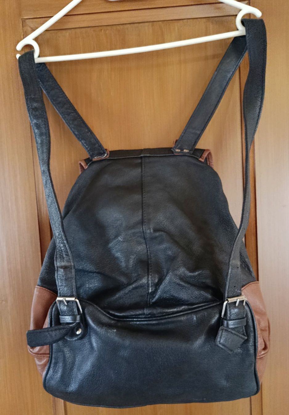 Zaini: Rucksack schwarz/braun Leder oder Lederoptik – Usato da Bern venduto da Delphin77 1