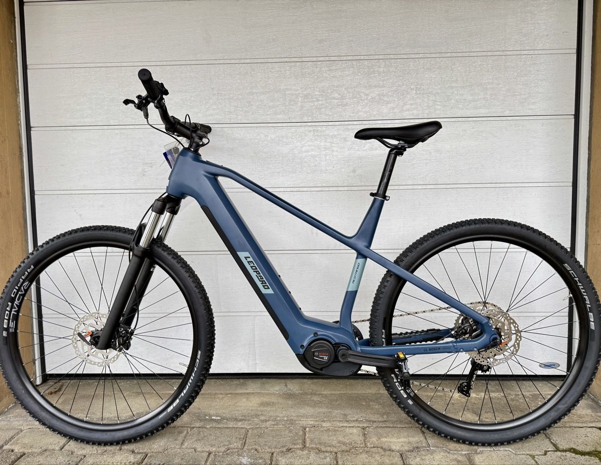 Bosch Velos: E-Bike 25Km/h Bosch Motor Mountainbike Neuwertig – Gebraucht aus Alchenflüh von Steal1