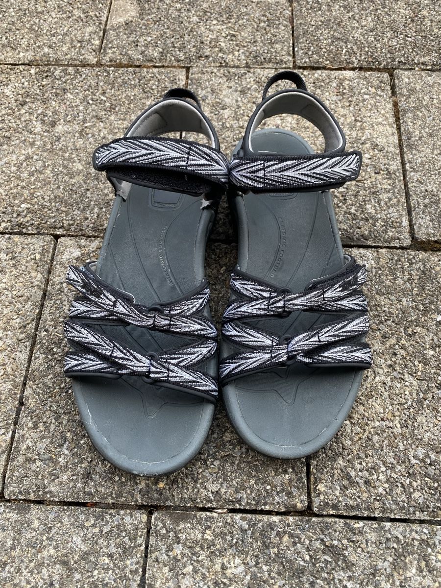 Teva Chaussures femmes: Teva Sandale  – D'occasion à Illnau par Flumi88