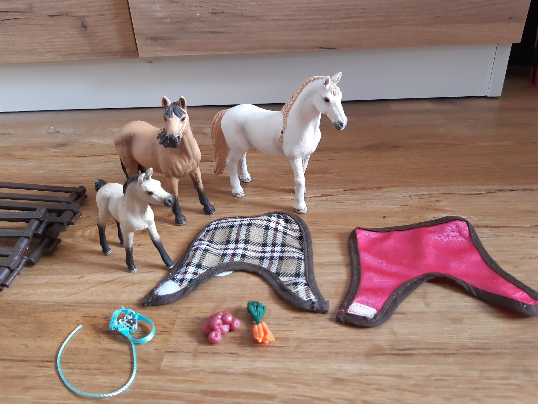 Schleich Jouets: Schleich Pferdekoppel – D'occasion à Waldkirch par Parry01