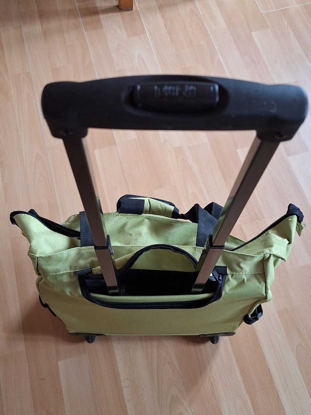 Koffer & Taschen: Rolltasche / Rollkoffer – Gebraucht aus Eriswil von corolla05 1