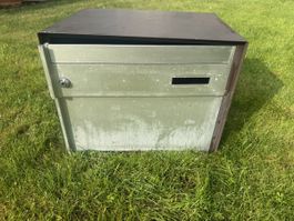 Briefkasten mit Milchfach CH