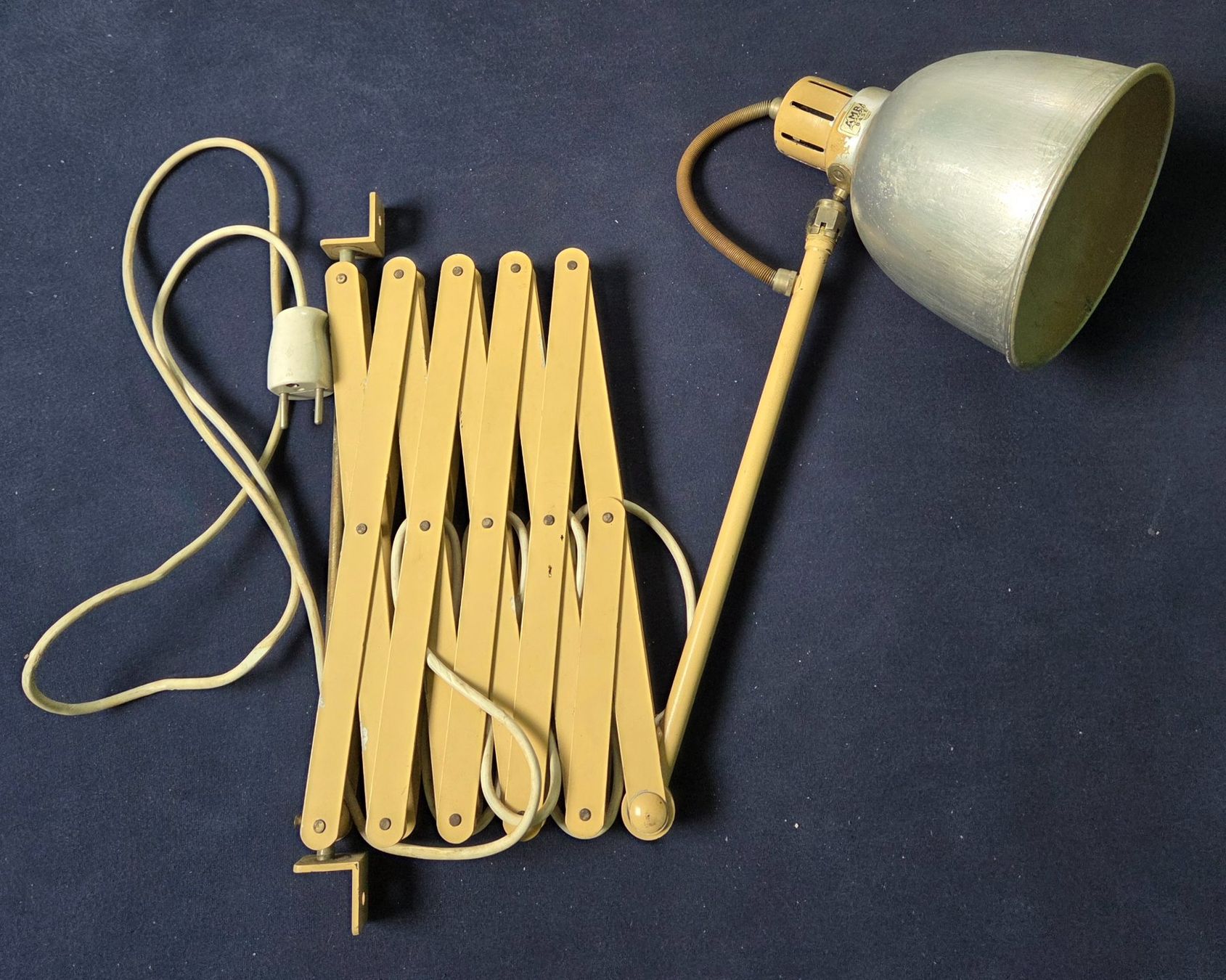 Amba Lampen: Scherenlampe AMBA Basel – Gebraucht aus Laufen von dixiemen