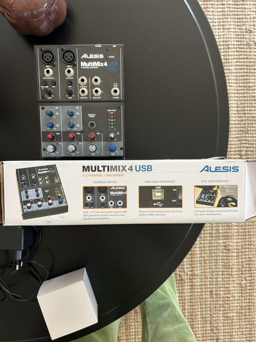 Sistema di controllo: ALESIS MULTIMIX 4 USB FX MIXER/INTERFACE – Usato da Effretikon venduto da sv3nja.r 2