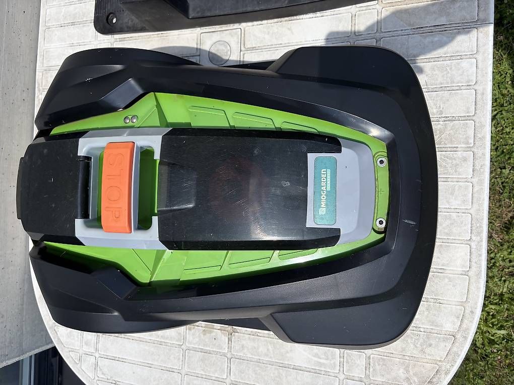 Tagliaerba: Robot tosaerba MioGarden RM24 – Usato da Arosio venduto da 69raffael
