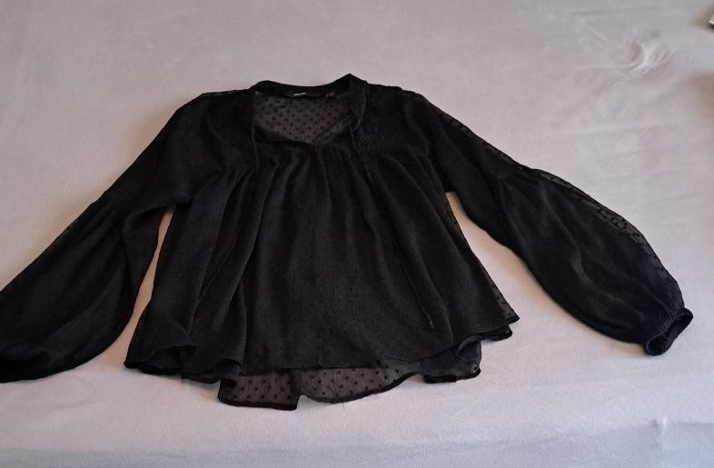 Vero Moda Blusen: luftige Bluse schwarz transparent Grösse XS – Gebraucht aus Hombrechtikon von Atroms47