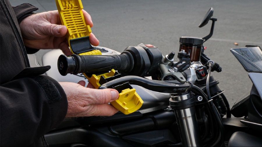 Schlösser: Grip-Lock, das Original-Motorradlenkerschloss – Gebraucht aus Turbenthal von Gassenzauber 4