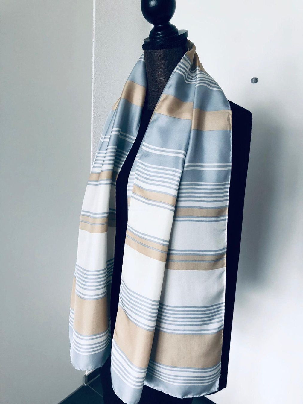 Foulard & Sciarpe: Wunderschöner Vintage Seide Foulard – Usato da Winkel venduto da Glamour4You 7