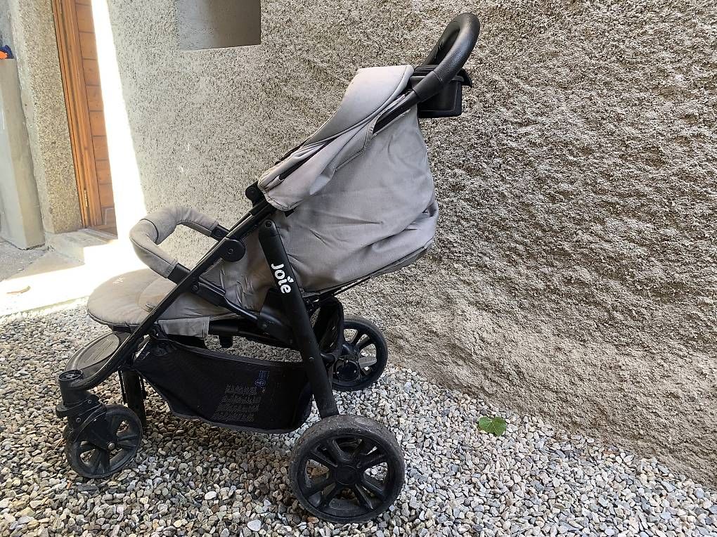 Kinderwagen: Poussette Joie – Gebraucht aus Martigny-Croix von ste_s9cx
