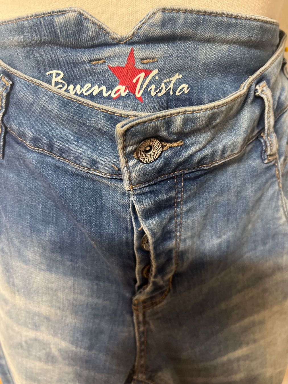 Buena Vista Jeans: Buena Vista Jeans Modell Bea – Usato da Maienfeld venduto da 8796 1