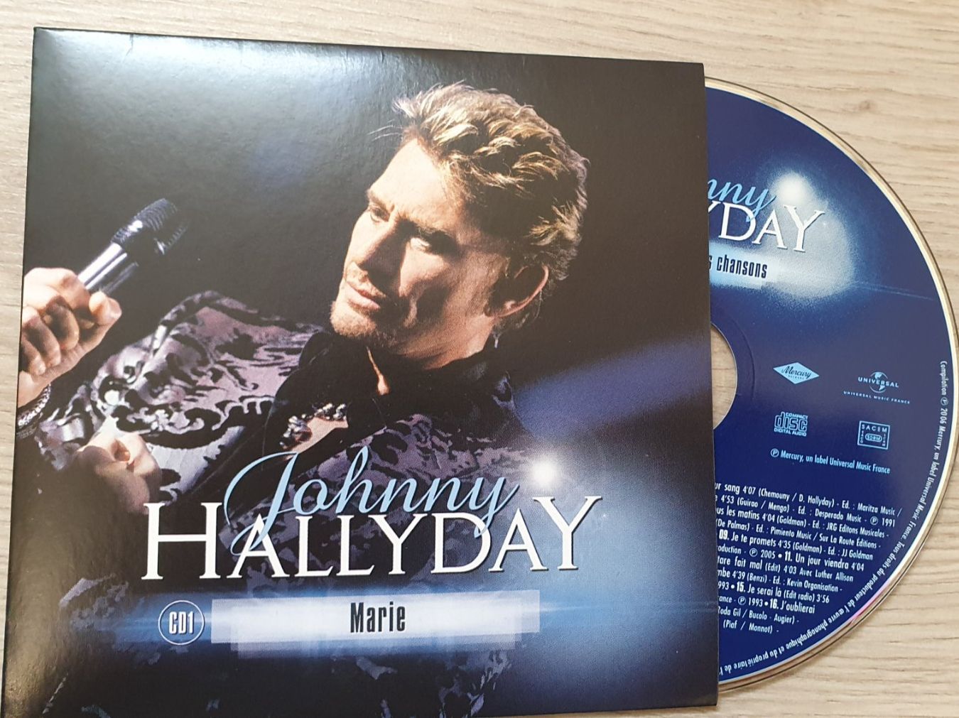 CD: Johnny Hallyday - Les 100 plus belles chansons - CD Box! – Usato da Lengnau BE venduto da migros91 3