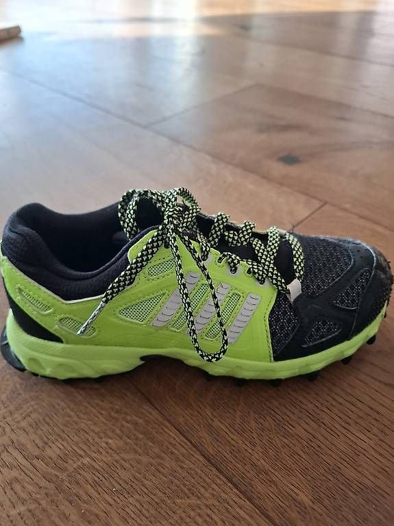 Scarpe per ragazzi: Adidas Schuhe Gr. 34 – Usato da Langendorf venduto da grimmengasse 1