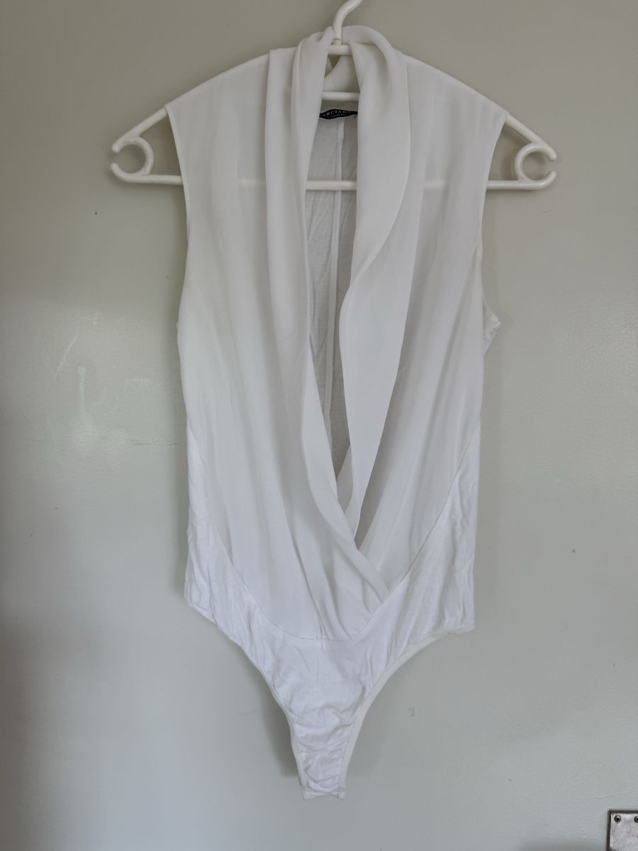 Top: Marciano Body S – Nuovo (secondo la descrizione) da Zürich venduto da amaguri