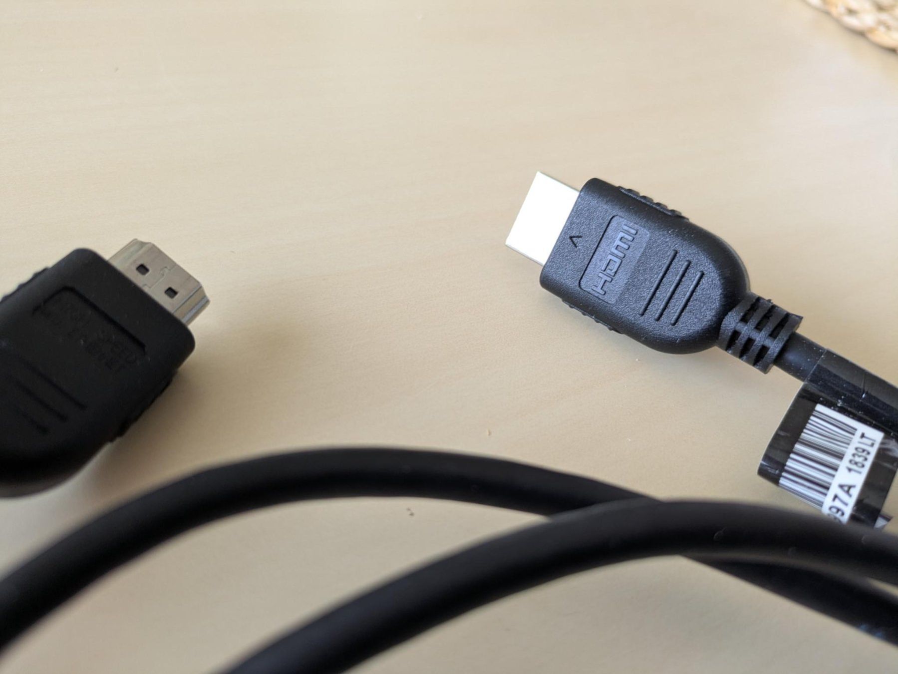 Hub & Switch: USB-C Hub + LAN Adapter + Kabel Set – Home Office Bundle – Usato da Zuerich venduto da vir_66fd 8