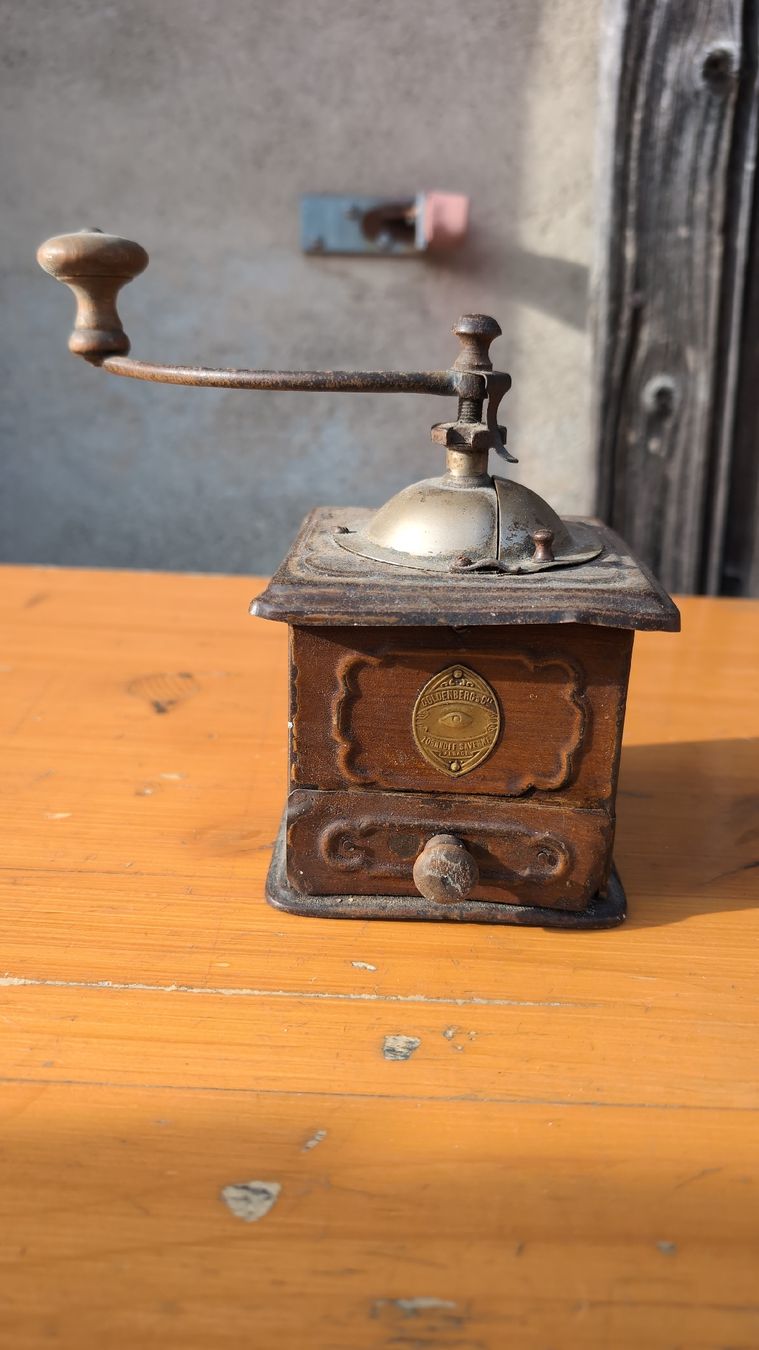 Elettrodomestici da cucina: Vintage Kaffeemühle "Goldenberg & Co." – Usato da Rorschach venduto da Obi-Wan85