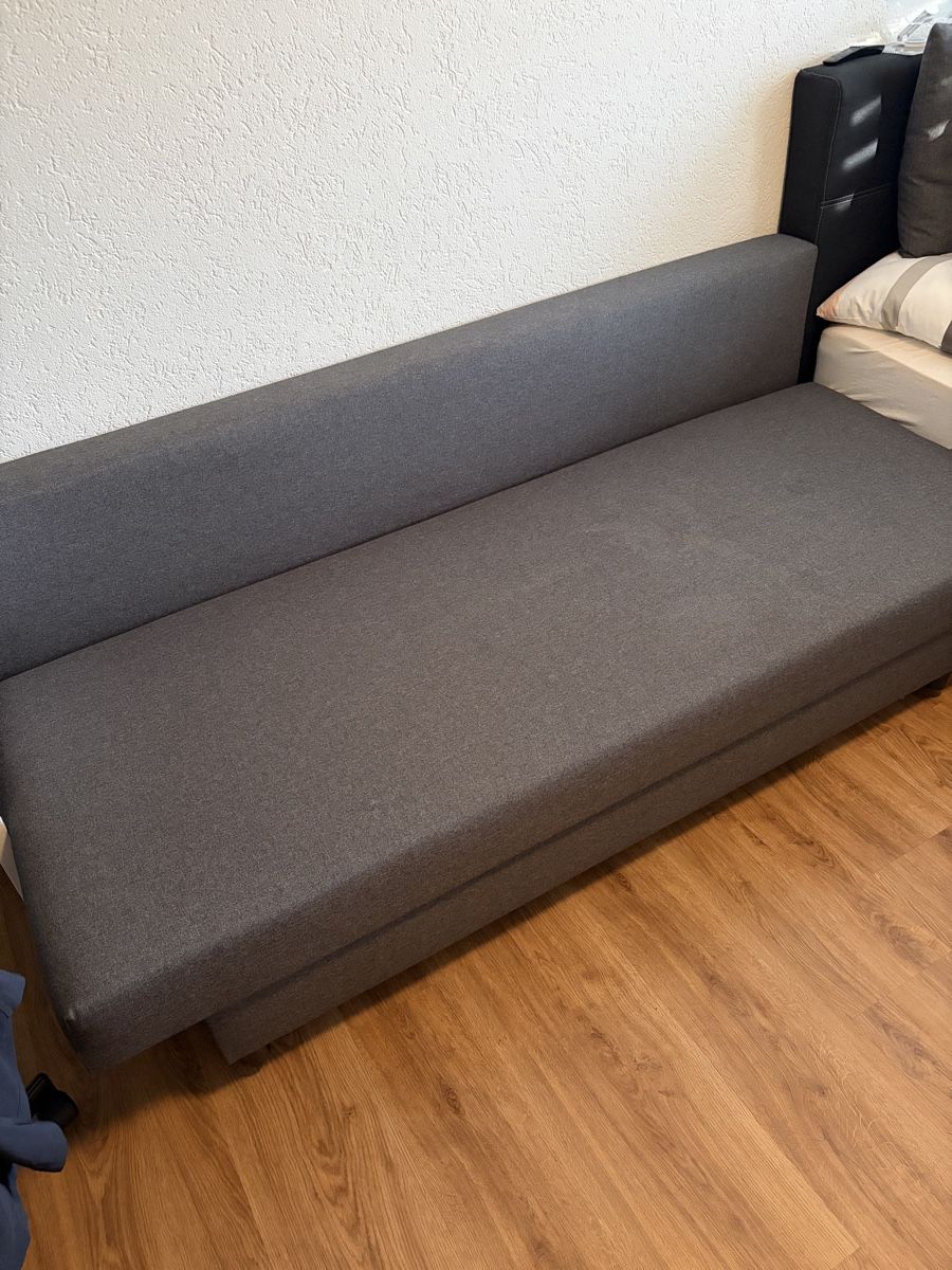 Sofas: 3-er Bettsofa, grau – D'occasion à Lachen SZ par andysbm 1