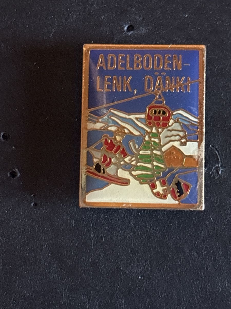 Plaquettes & Badges: Pin Adelboden Lenk dänk – D'occasion à Lützelflüh-Goldbach par NicoleL.
