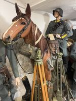 Uniform Kavallerie mit Pferd, Sattel etc. 