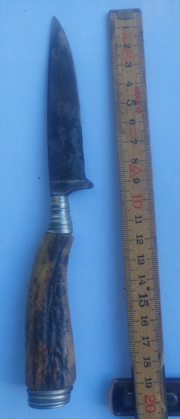 Posate: charaktervolles Messer mit Geweihgriff – Usato da Zürich venduto da Cortin 1