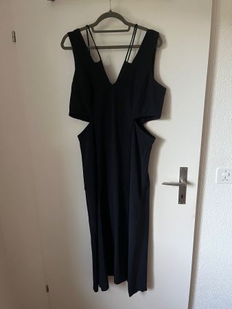 Schickes Hugo Boss Kleid, dunkelblau, Grösse 42- neuwertig!