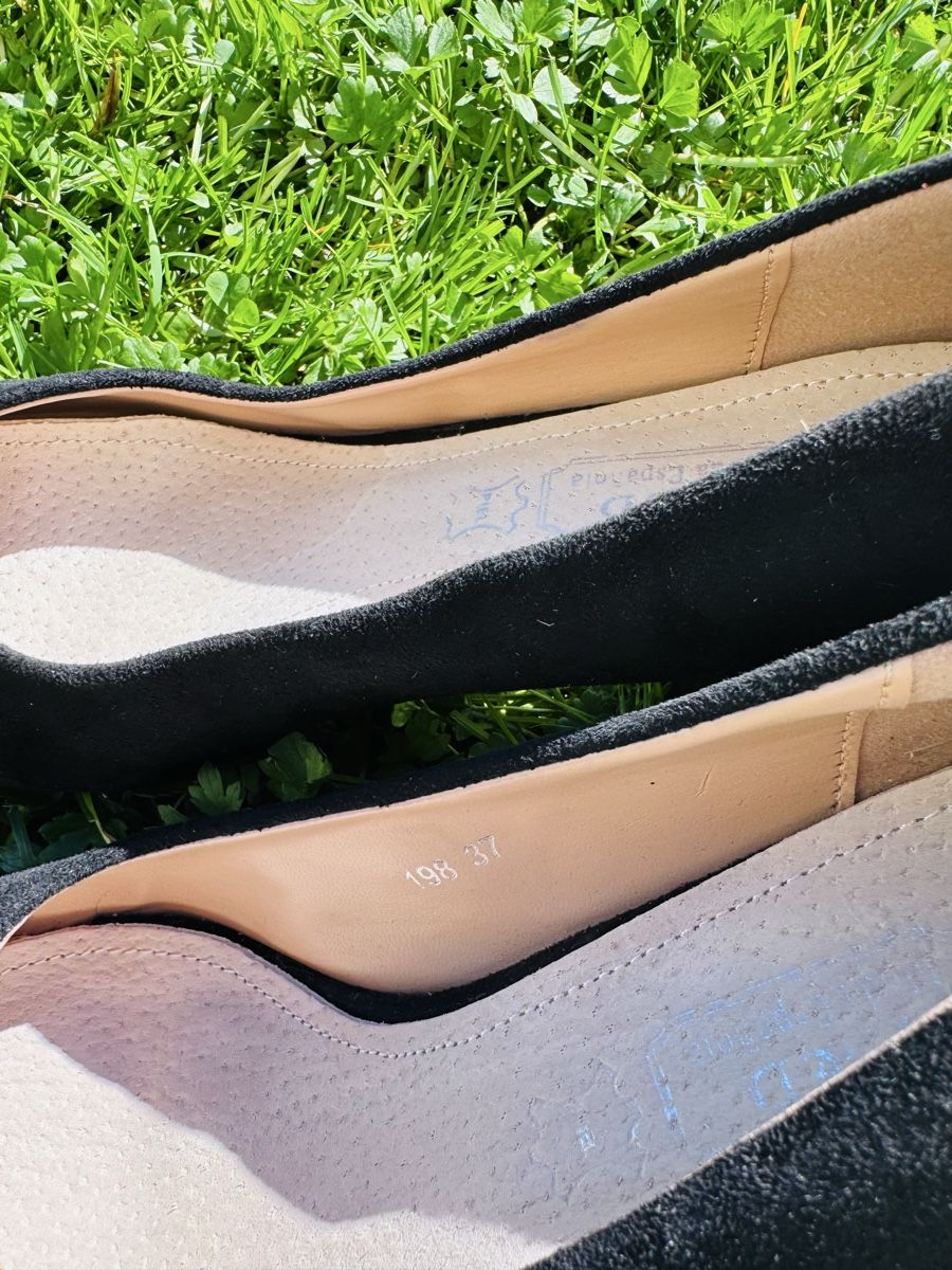 Scarpe da donna: Schwarze  Pumps Gr. 37 - Zeitlos & elegant! – Usato da Muotathal venduto da mianyc 4