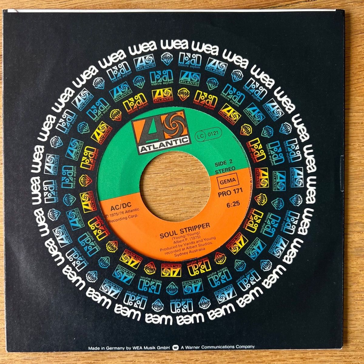 Dischi in vinile: AC/DC - 3 Record Set / 1. D-Press. 1981 incl. 7" & Poster – Usato da Gais venduto da soundcave57 4