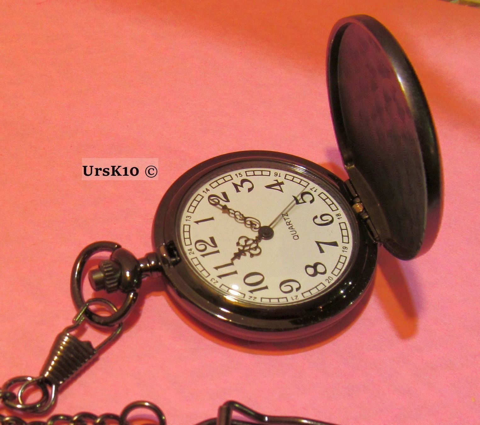 Orologi: Taschenuhr mit Springdeckel schwarz glänzend inkl. Kette – Nuovo e nell'imballaggio originale da St. Margarethen TG venduto da ursk10
