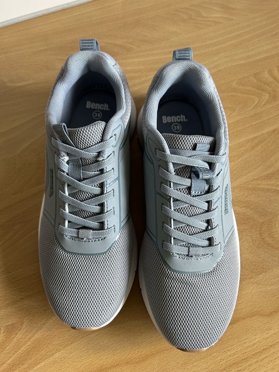 Chaussures femmes: Sneaker – D'occasion à Richterswil par solisoli5 1