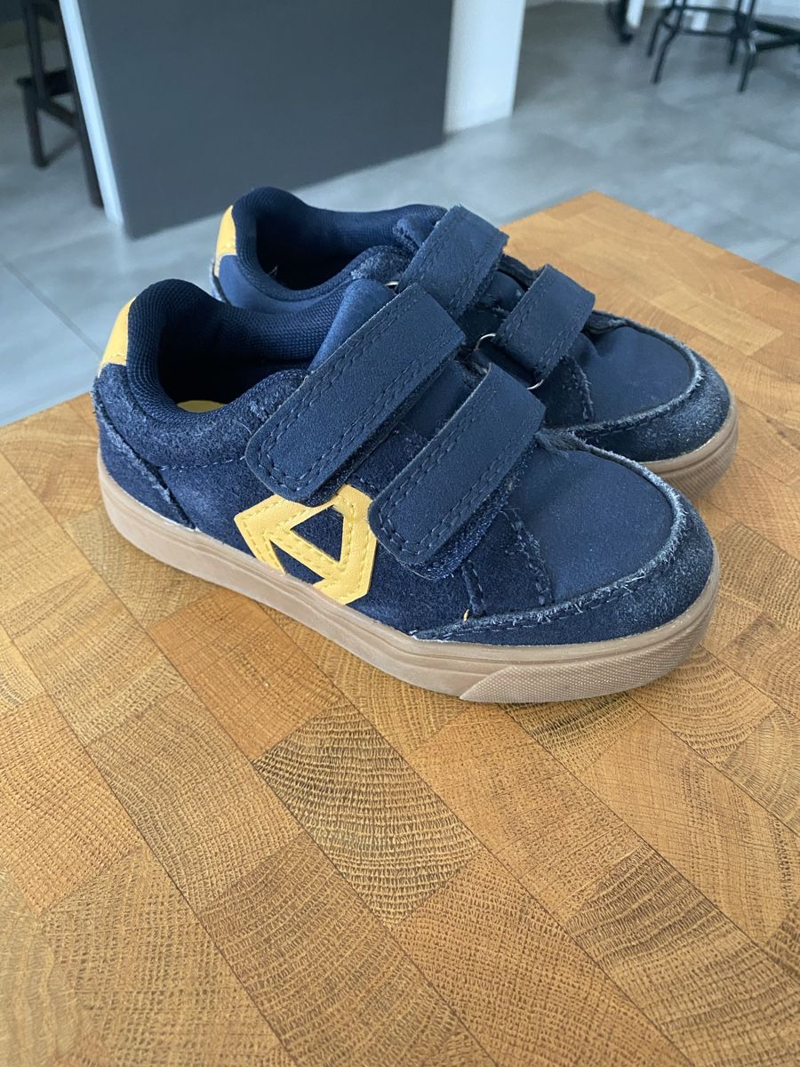 Schuhe für Jungen: Kinderschuh – Gebraucht aus Camorino von kat_zg8m