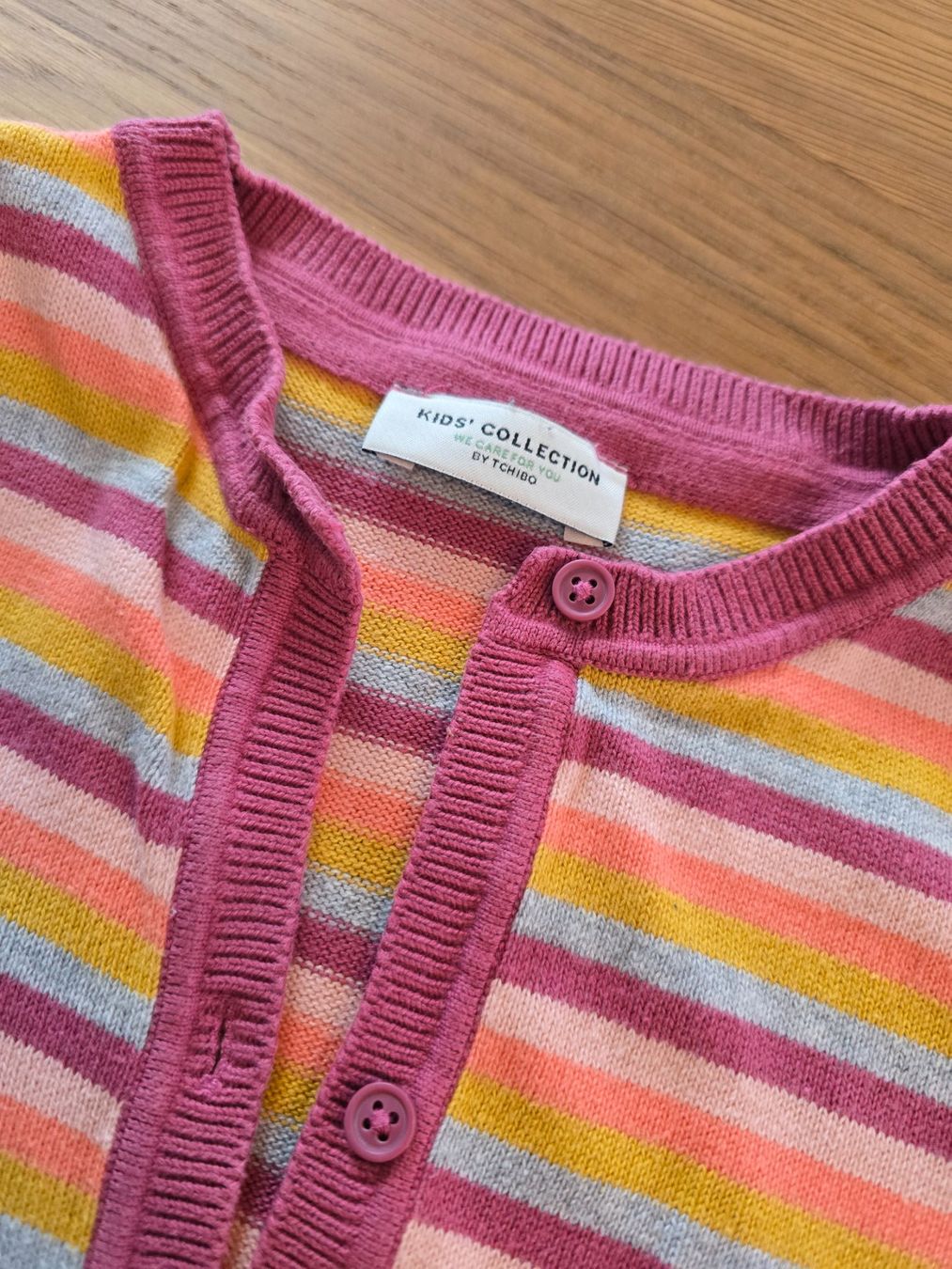 Maglioni & Felpe: Strickjacke Gr. 110/116 – Usato da Zäziwil venduto da Seisler 1
