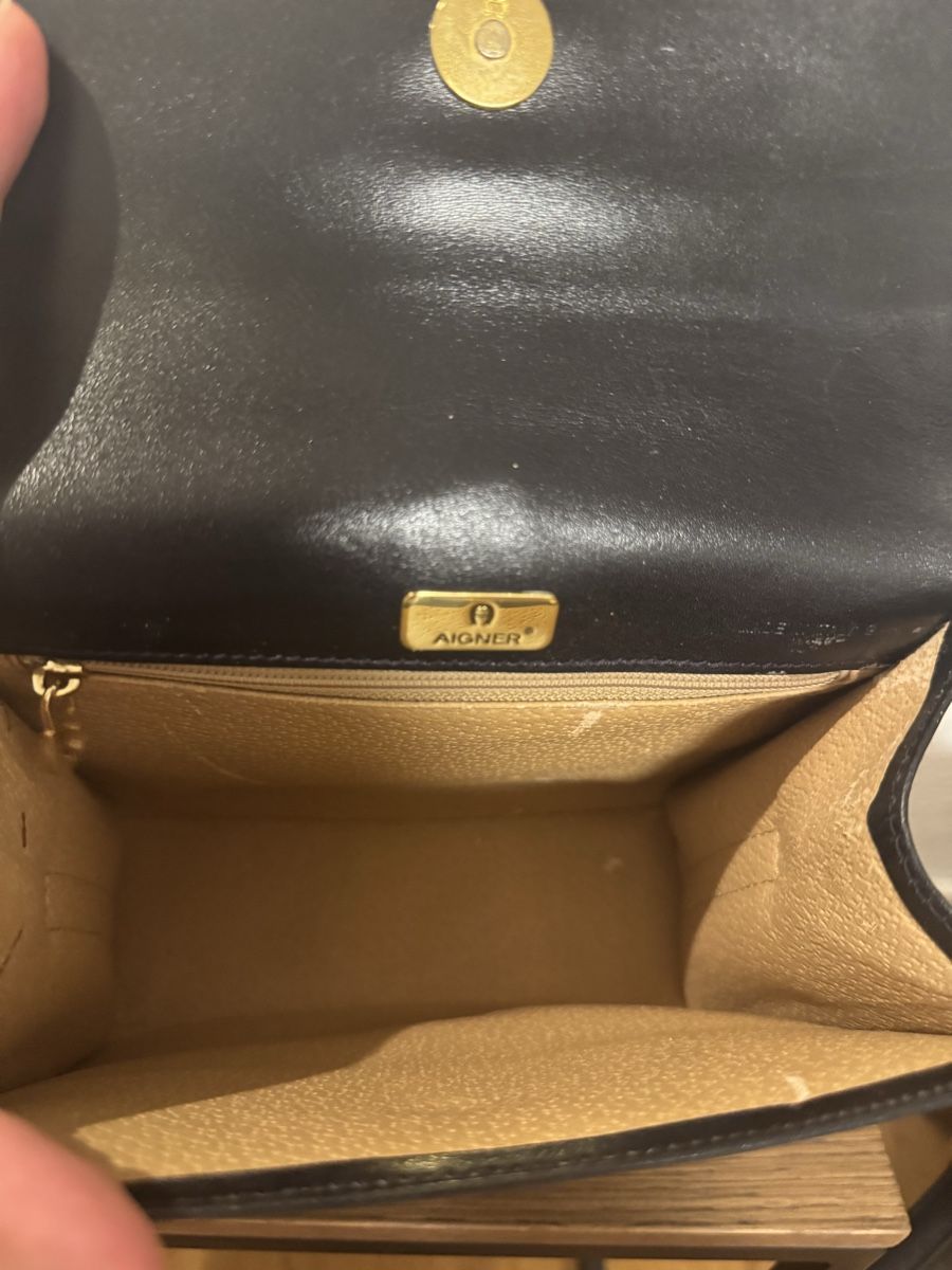 Aigner Taschen für Damen: Aigner Tasche Leder schwarz gebraucht – Gebraucht aus Reiden von ram_w7hf 5
