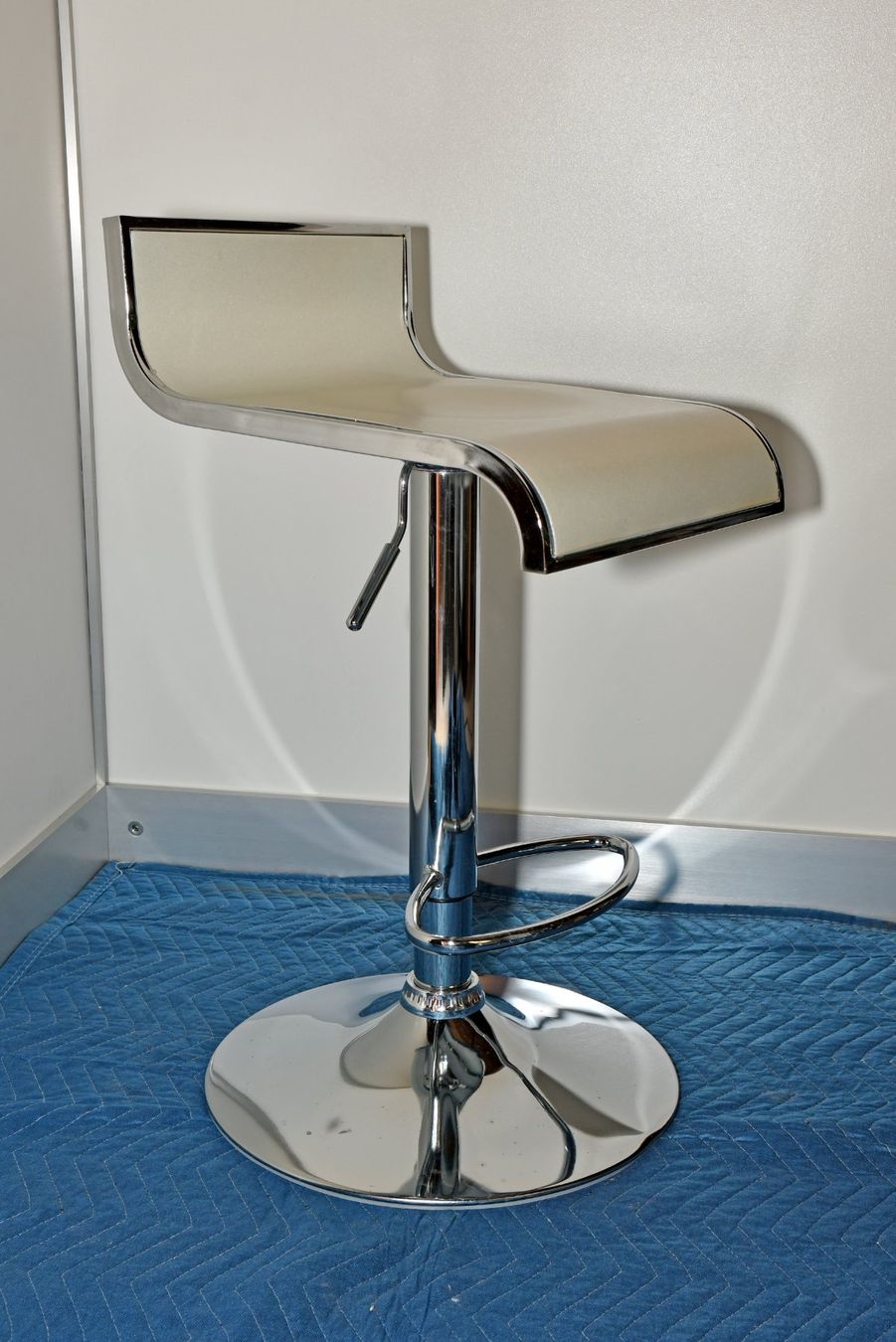 Hocker: Barhocker weiss (8 Stück) – Gebraucht aus Uzwil von mar_j7qp 3