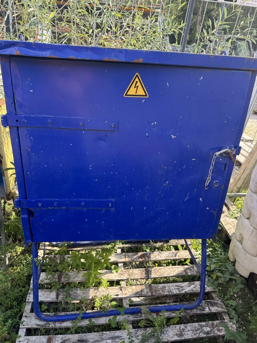 Tutti gli attrezzi: Tableau électrique de chantier 63 A  – Usato da Brislach venduto da Lea_bggmbh