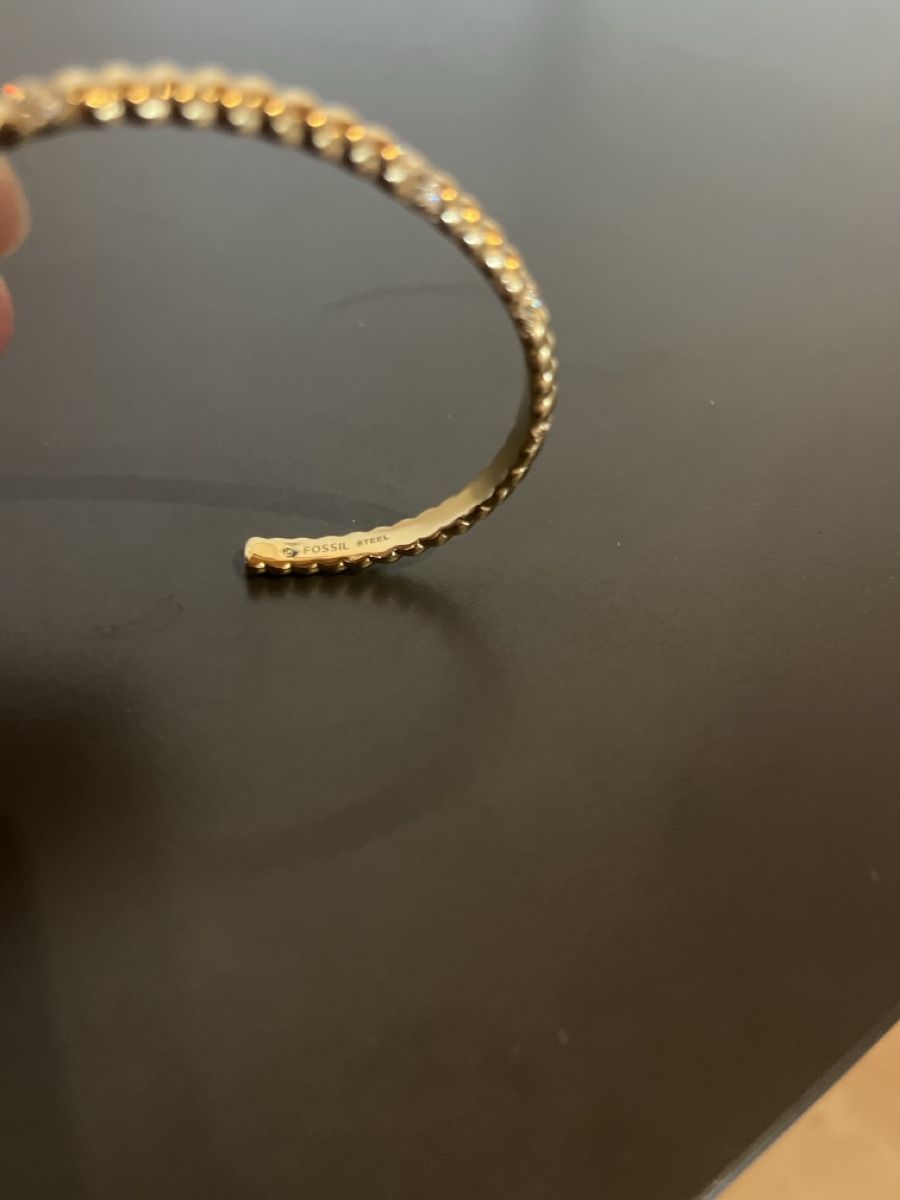 Fossil Armbänder & -reifen: Fossil Armreif goldfarben mit Steinen  – Gebraucht aus Wallenwil von cleliafrei 1
