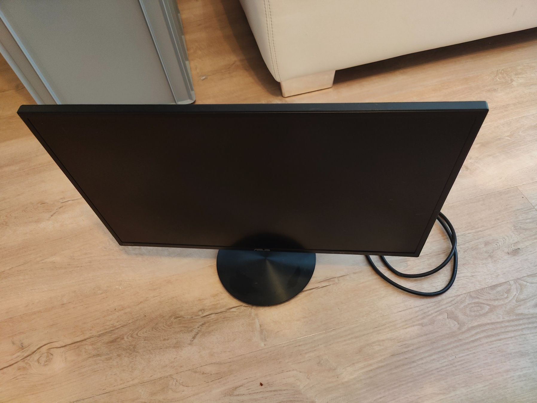Asus Monitor: Bildschirm FULL HD 24 Zoll ASUS – Usato da Kleindöttingen venduto da e-max
