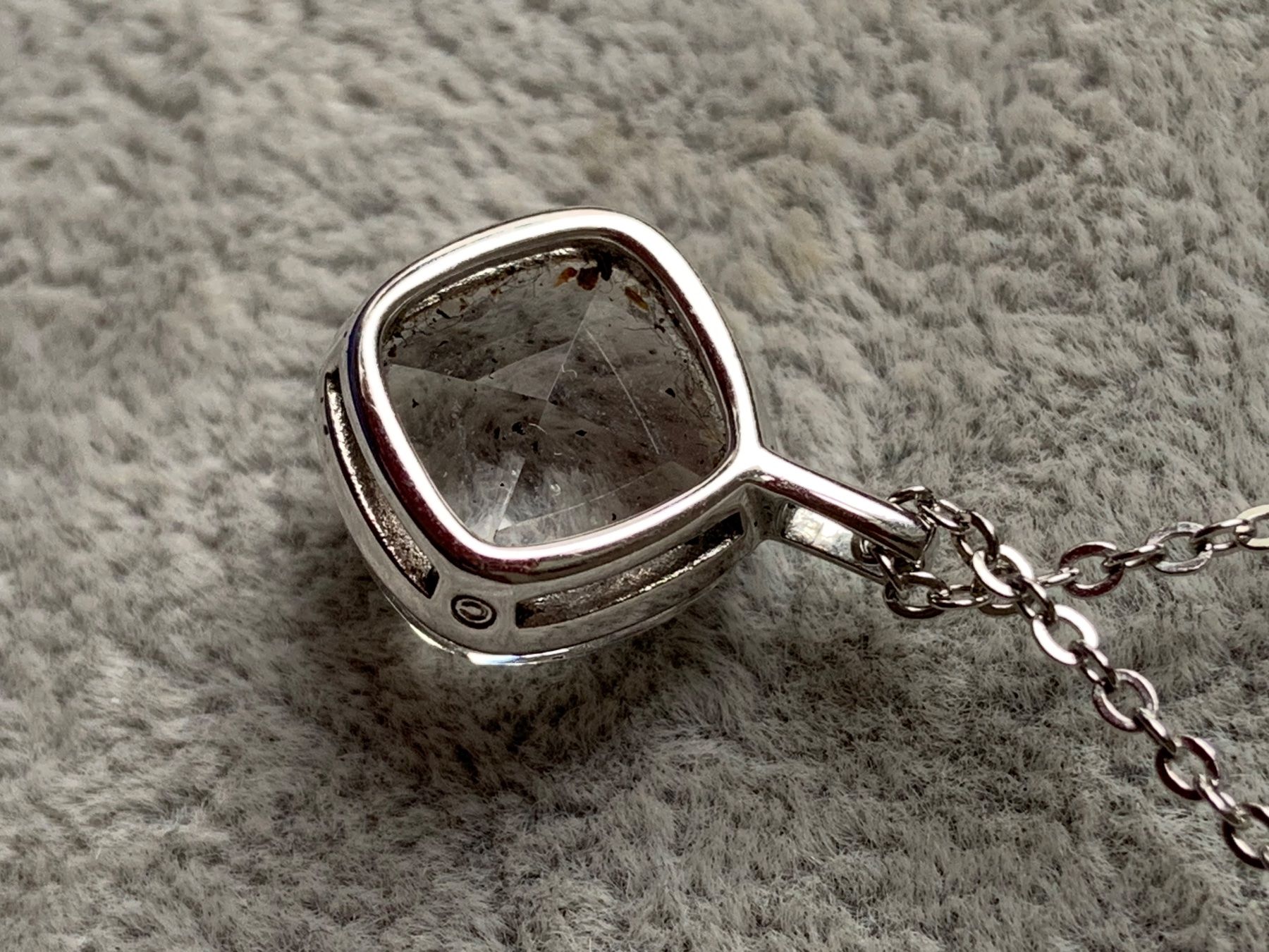 Swarovski Catenine: Swarovsky Kette leuchtend weiss – Usato da Laufen venduto da Bellebellezza 3