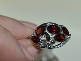 Ring mit Granat aus Sterling Silber, Gr. 7, neu