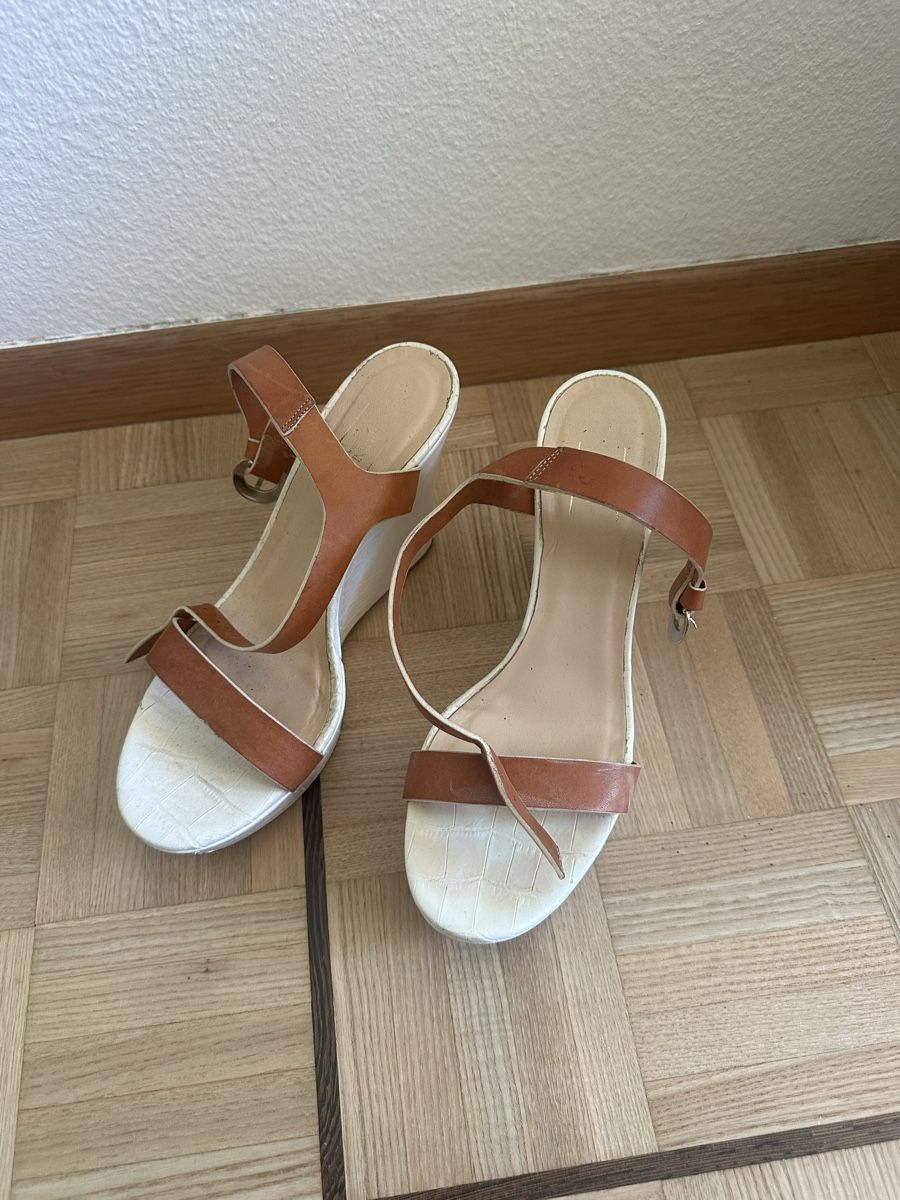 Armani Scarpe da donna: Armani Collezioni Sandalen – Usato da Paradiso venduto da kat_srp7