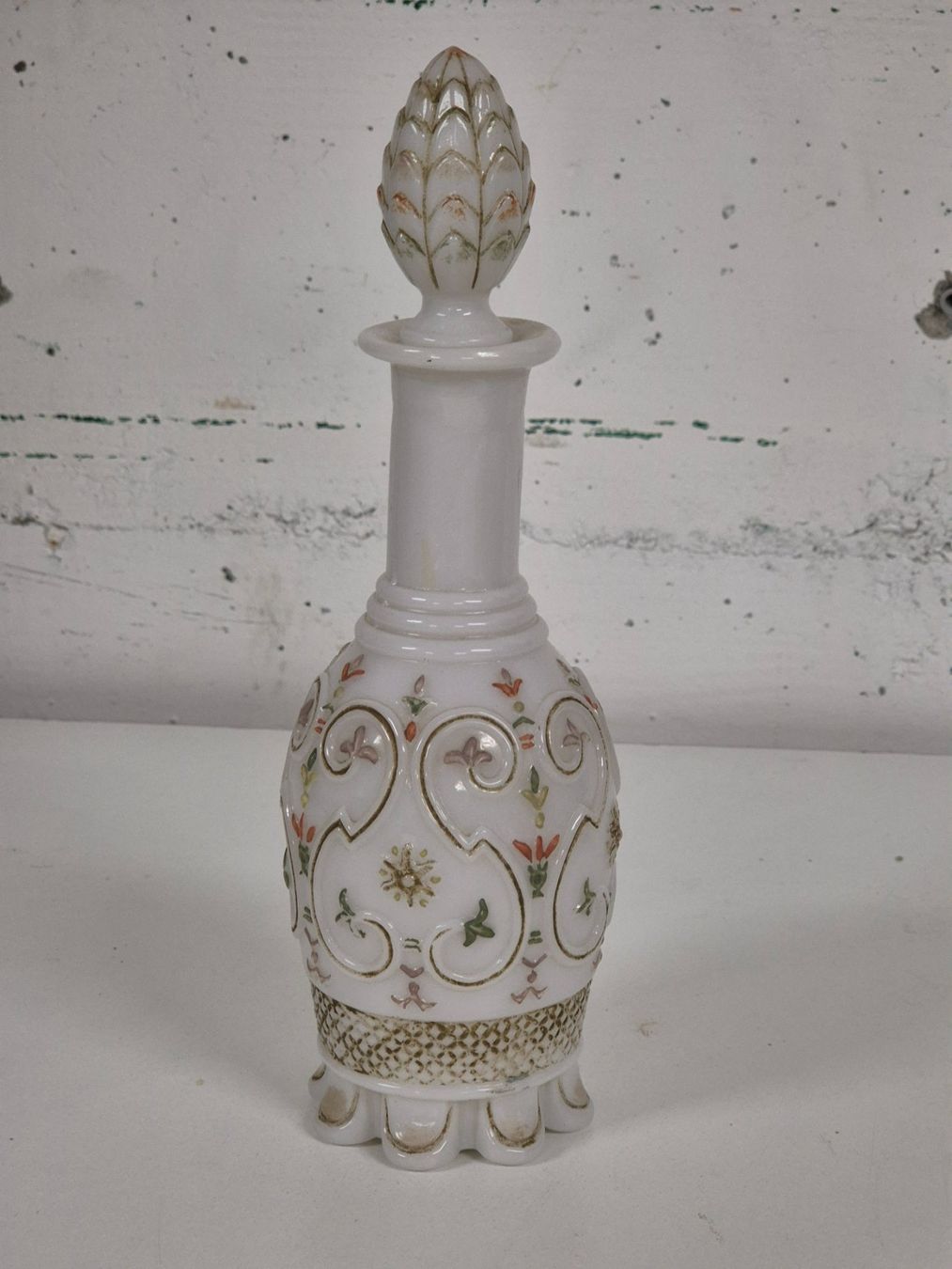 Flaconi: flacon en opaline blanche décor polychrome et doré - Napoléo – Usato da Bogis-Bossey venduto da VNT-GE.ch