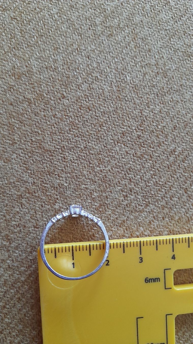 Anelli: Anello in argento 925 con pietre – Usato da Lugano venduto da ann_5w7n 2
