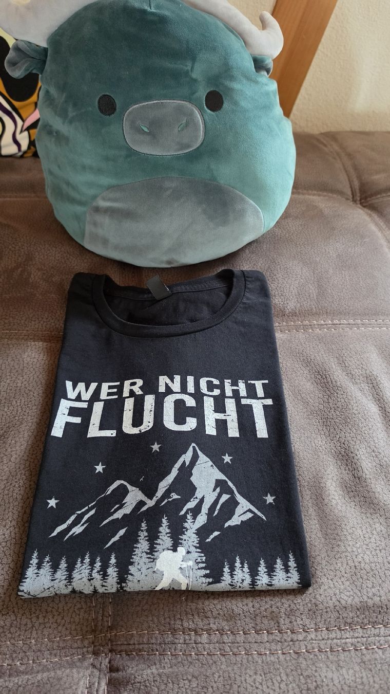T-shirt: Wer nicht flucht der wandert nicht am limit Tshirt grL – Nuovo (secondo la descrizione) da Grosswangen venduto da DenChey