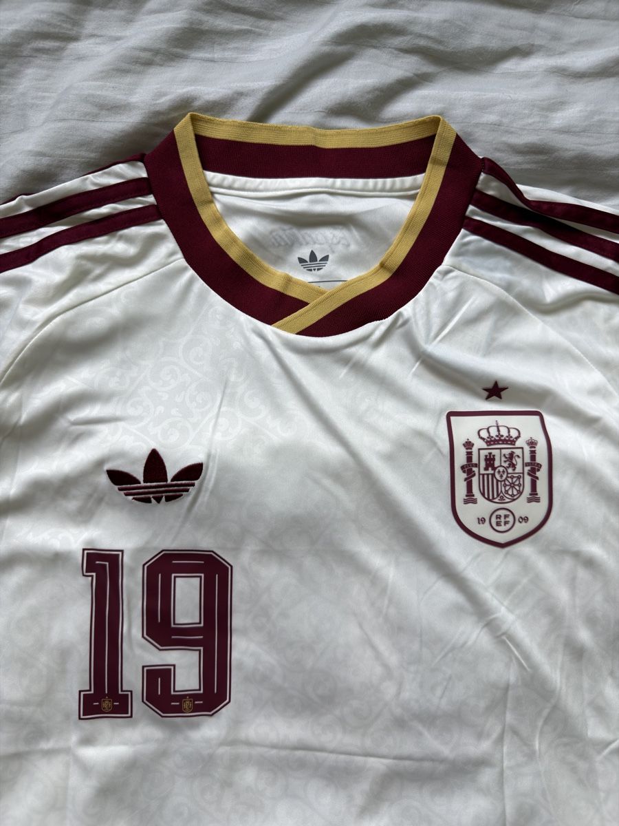 Adidas Canottiere & Pantaloni: SPANIEN TRIKOT LAMINE YAMAL – Nuovo e nell'imballaggio originale da Biberist venduto da Eliasm_18 2