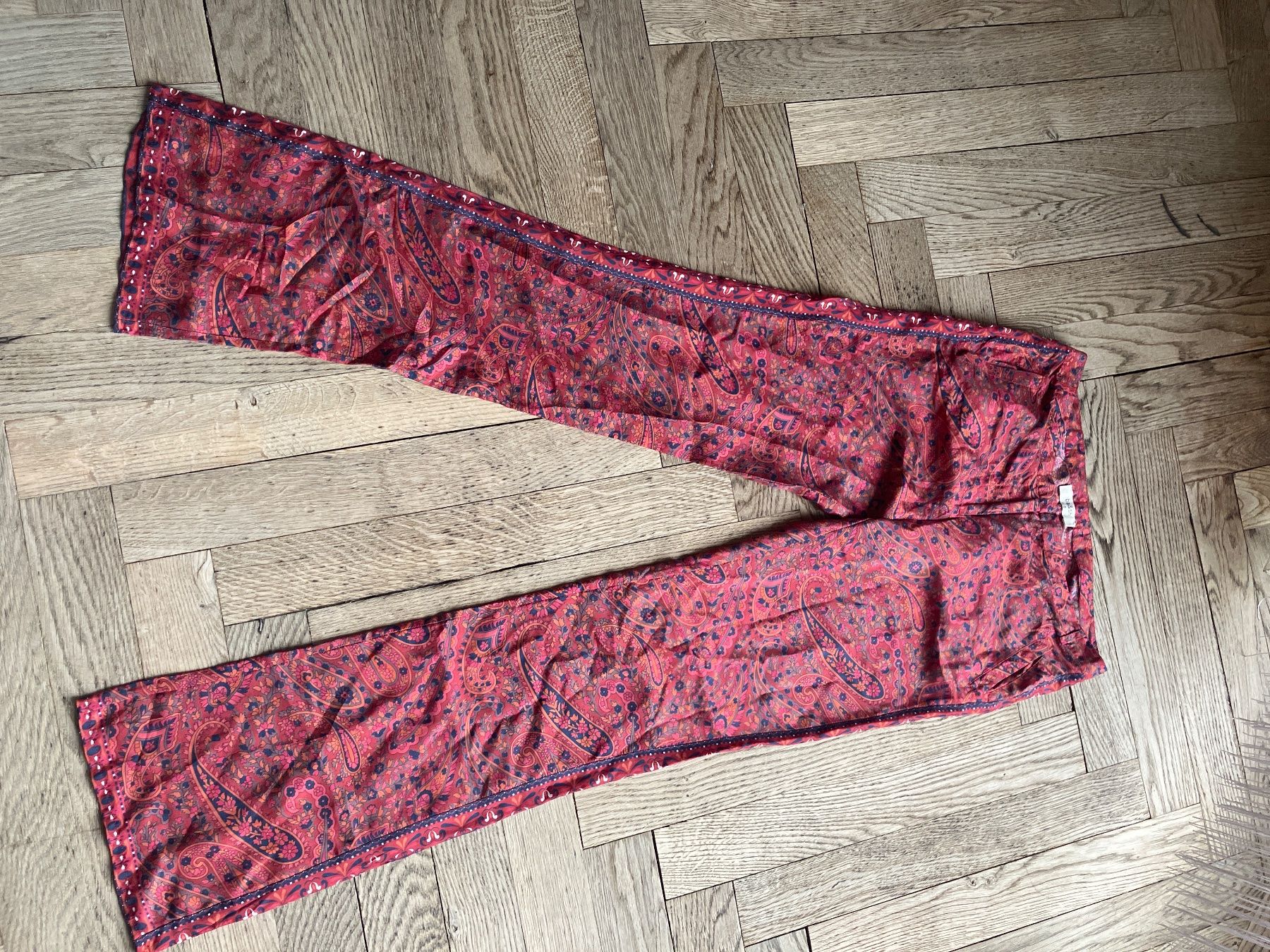 Ba&Sh Pantalons: Bash Seidenhose Gr 32 – D'occasion à Zürich par Dsire