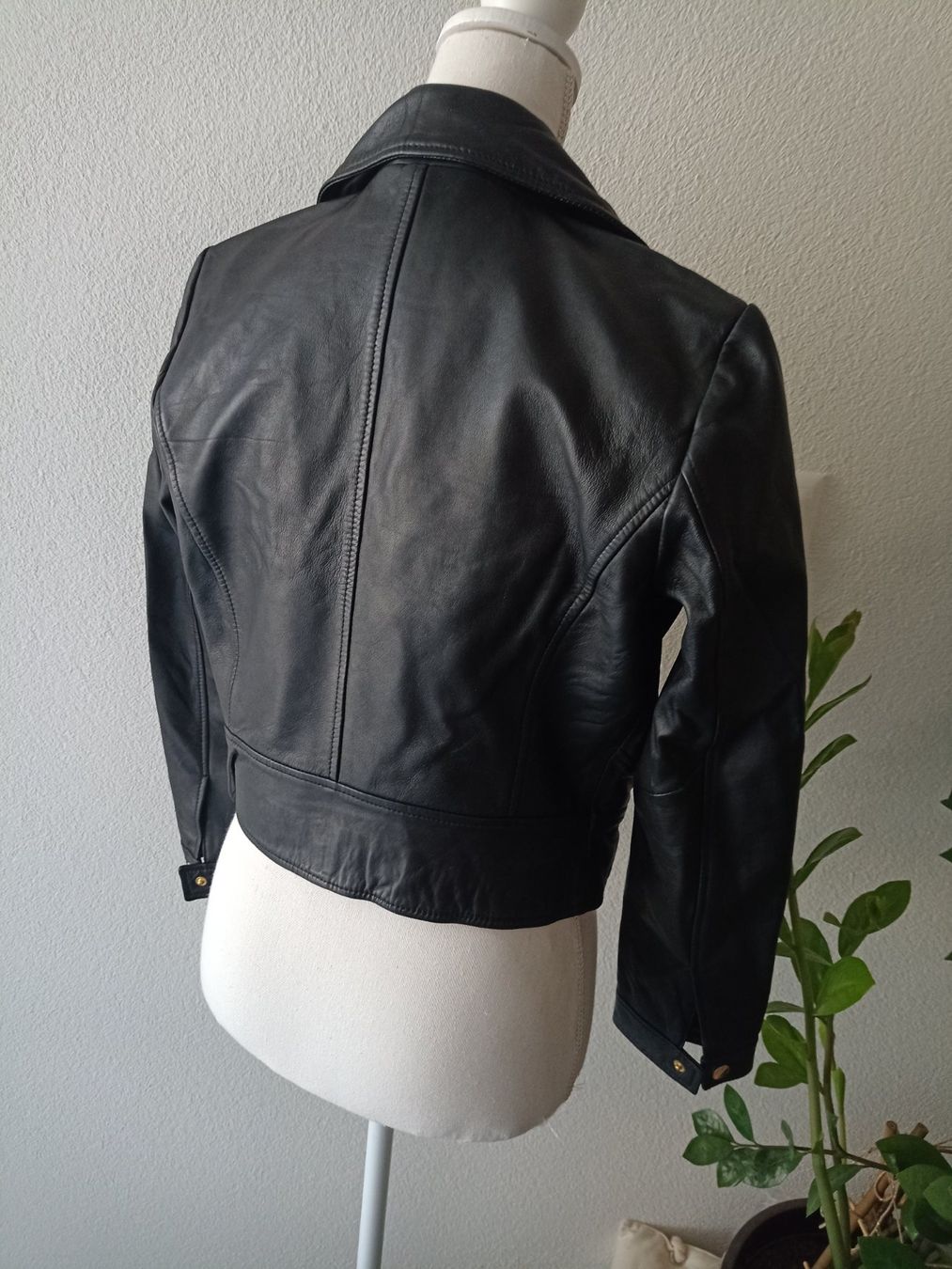 Vila Jacken: Schwarze Lederjacke von Vila gr.36 – Gebraucht aus Winterthur von Husakeva 3